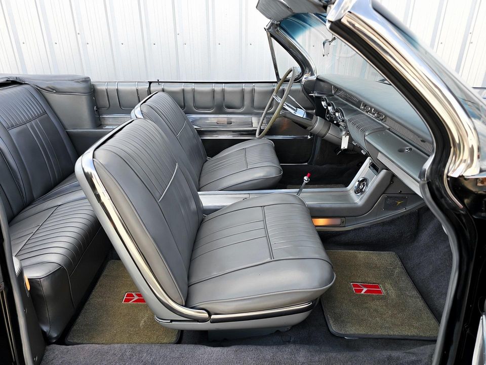 1961 Oldsmobile Starfire