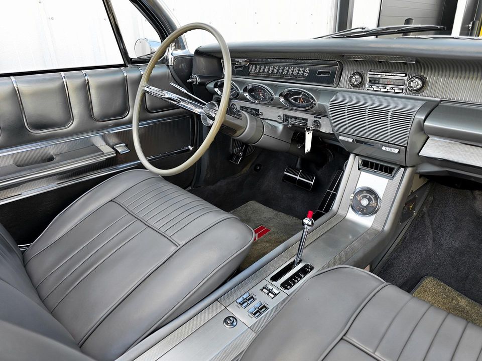 1961 Oldsmobile Starfire