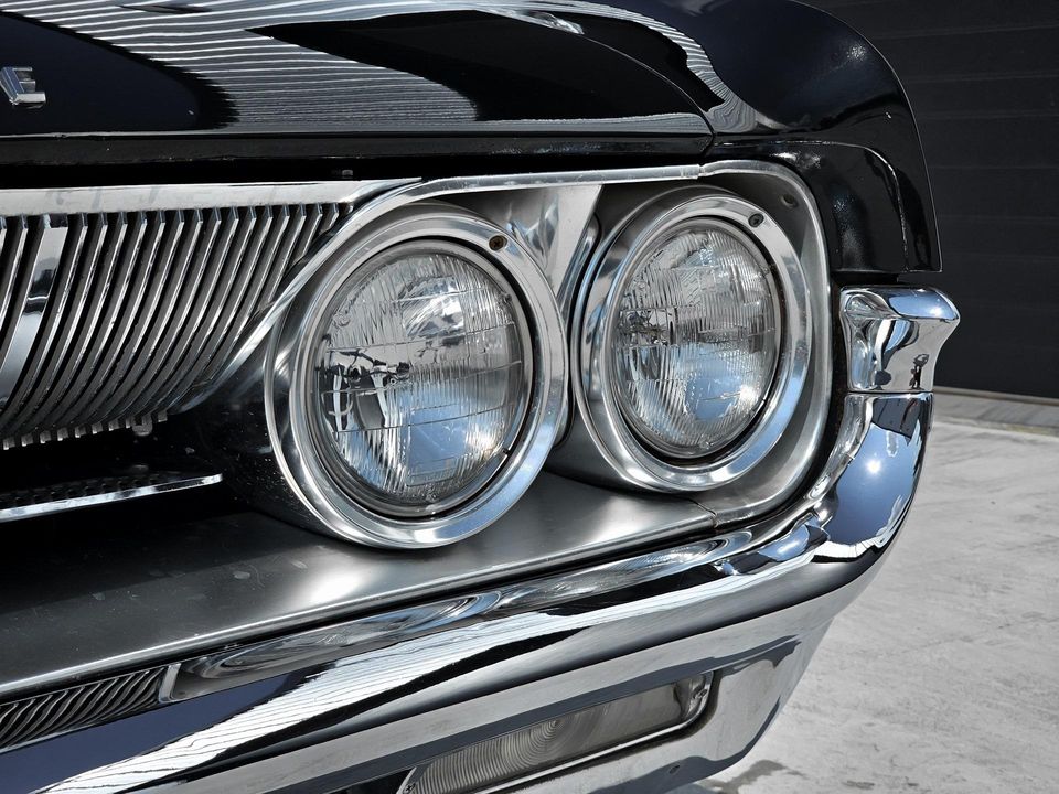 1961 Oldsmobile Starfire