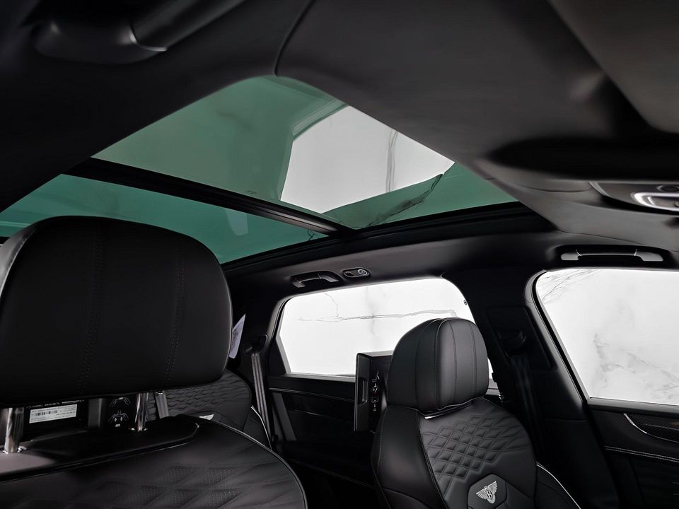 2023 Bentley Bentayga EWB