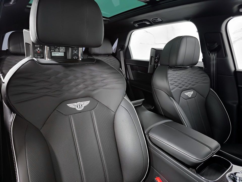 2023 Bentley Bentayga EWB