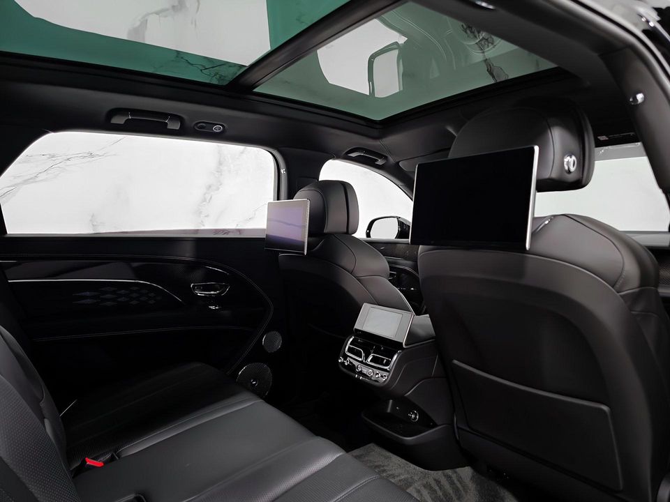 2023 Bentley Bentayga EWB