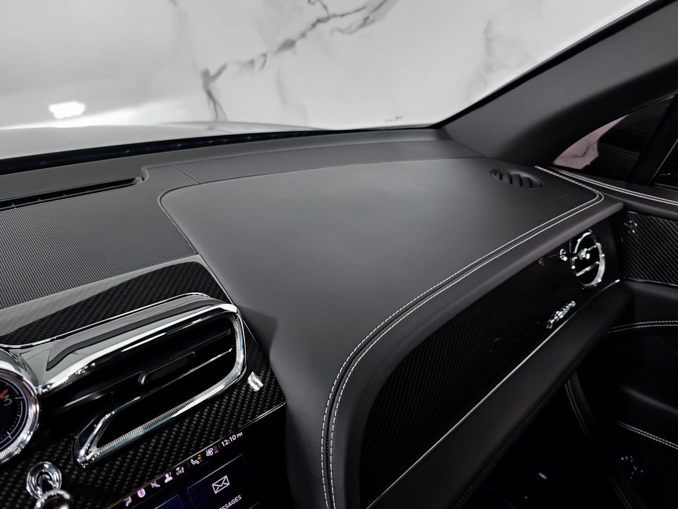 2023 Bentley Bentayga EWB