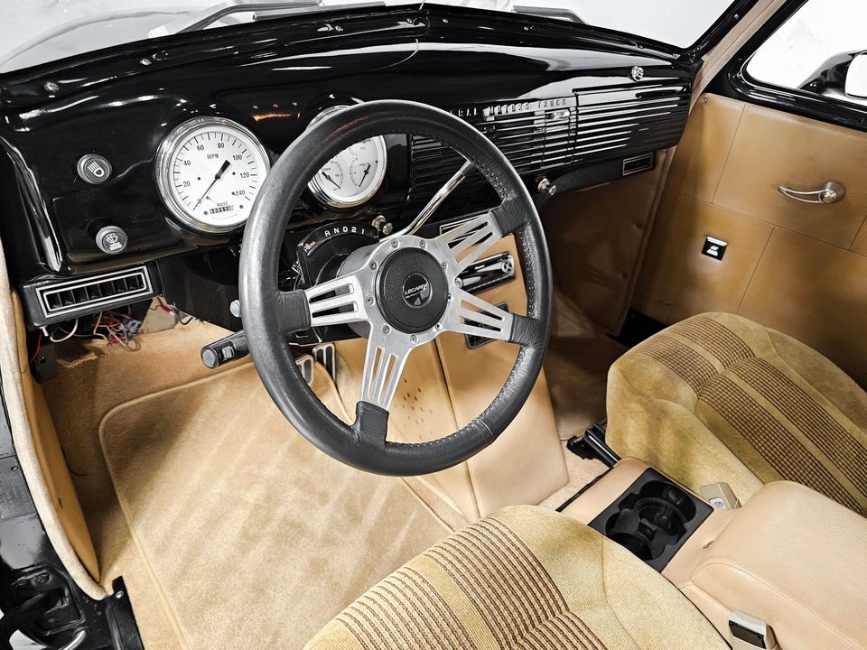 1952 GMC Suburban
