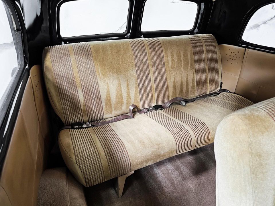 1952 GMC Suburban