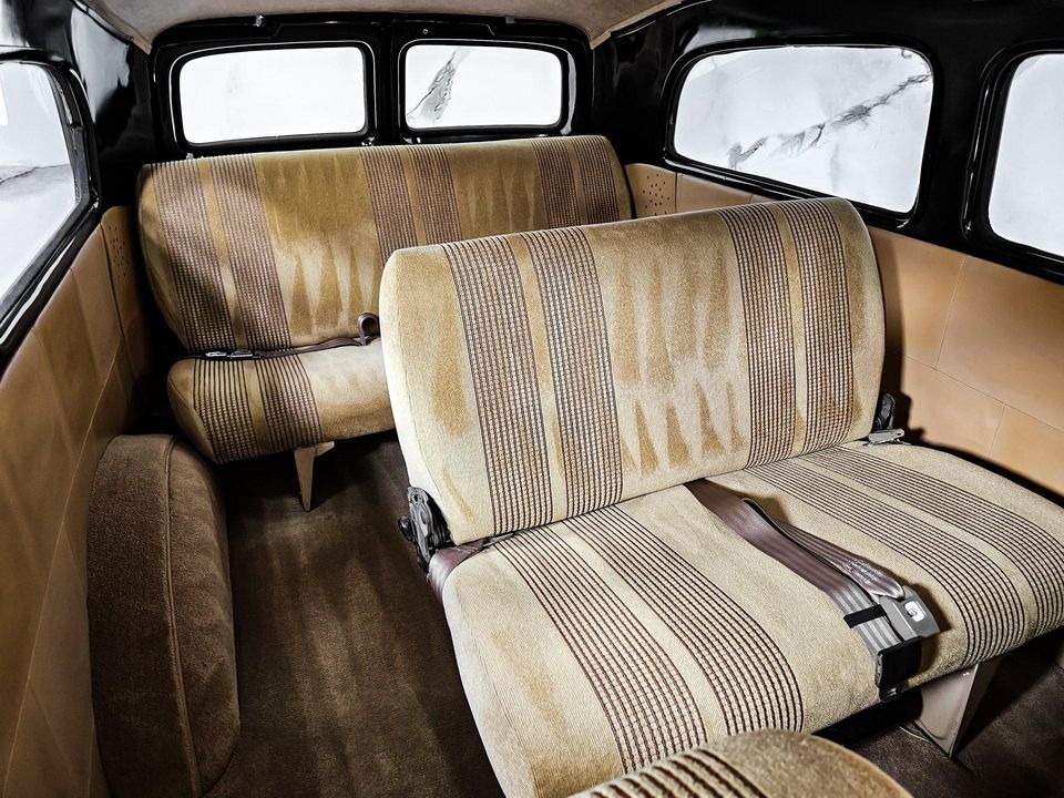 1952 GMC Suburban