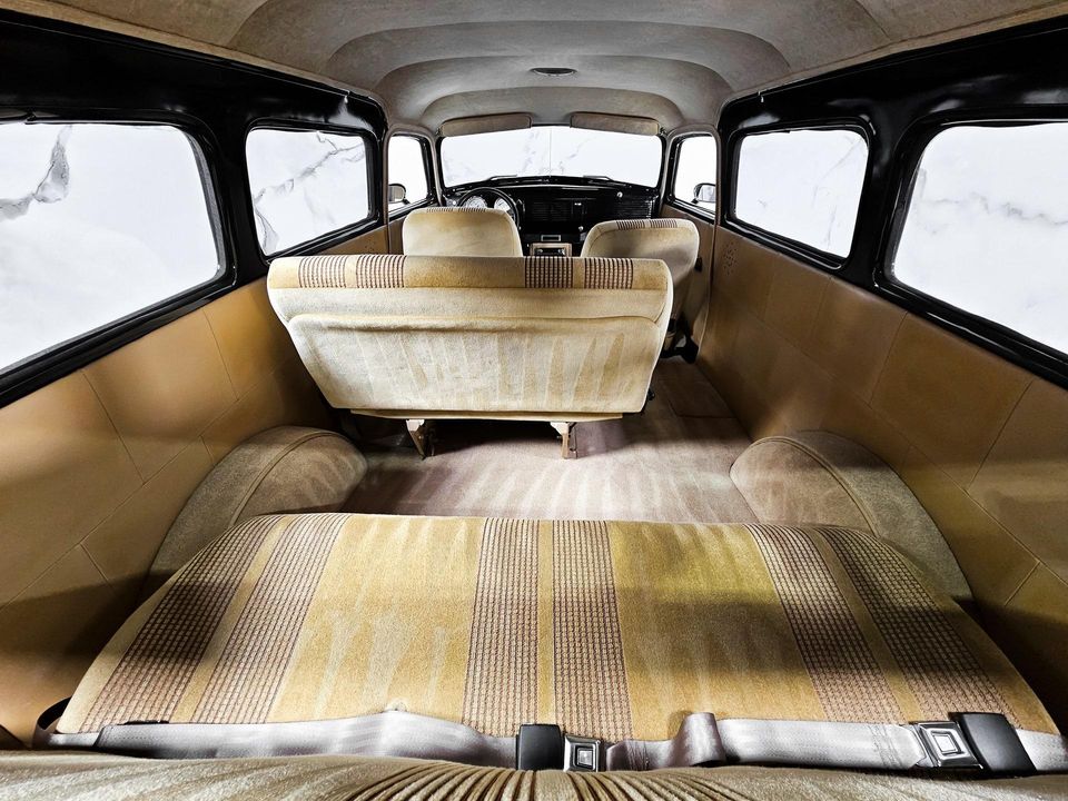 1952 GMC Suburban