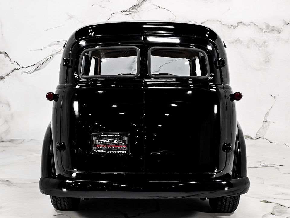 1952 GMC Suburban