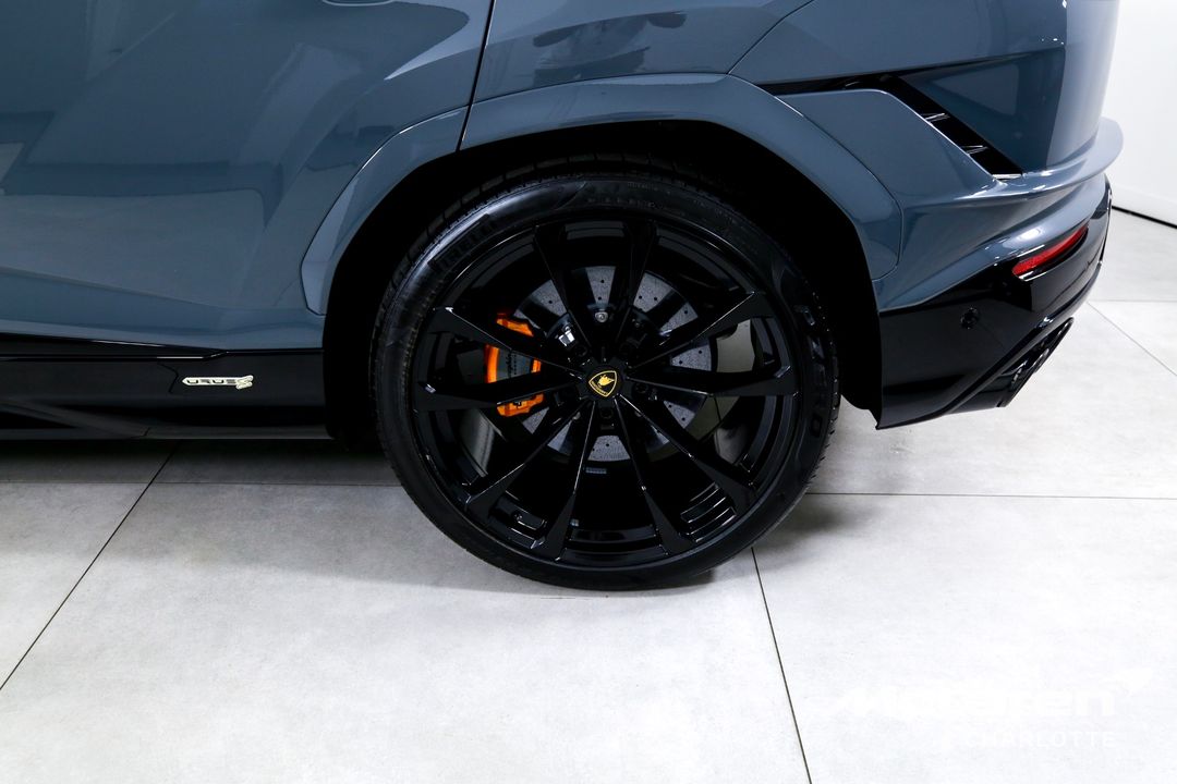 2024 Lamborghini Urus