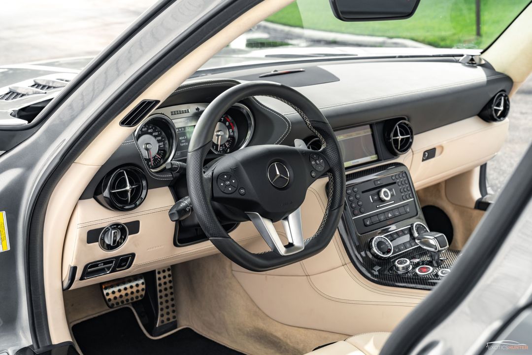 2013 Mercedes-Benz SLS AMG