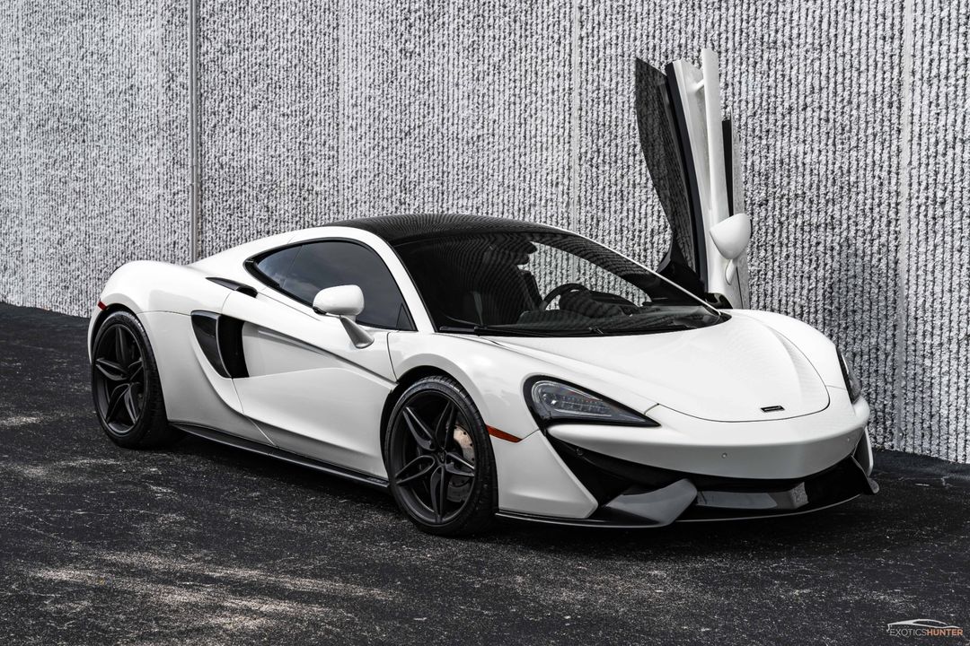 2017 McLaren 570GT