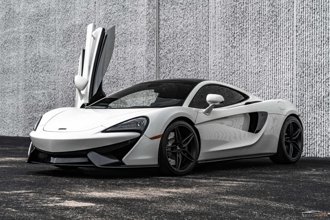 2017 McLaren 570GT