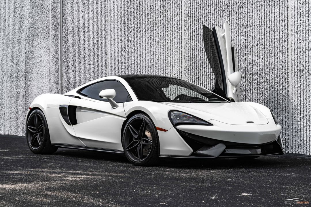 2017 McLaren 570GT