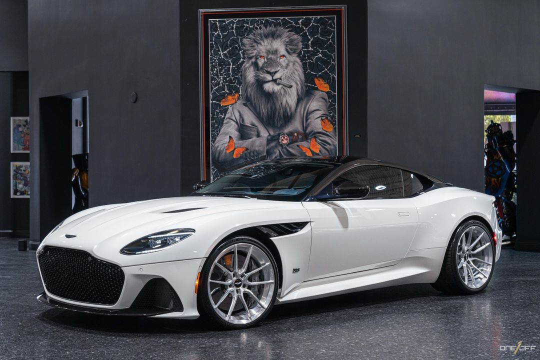2019 Aston Martin DBS