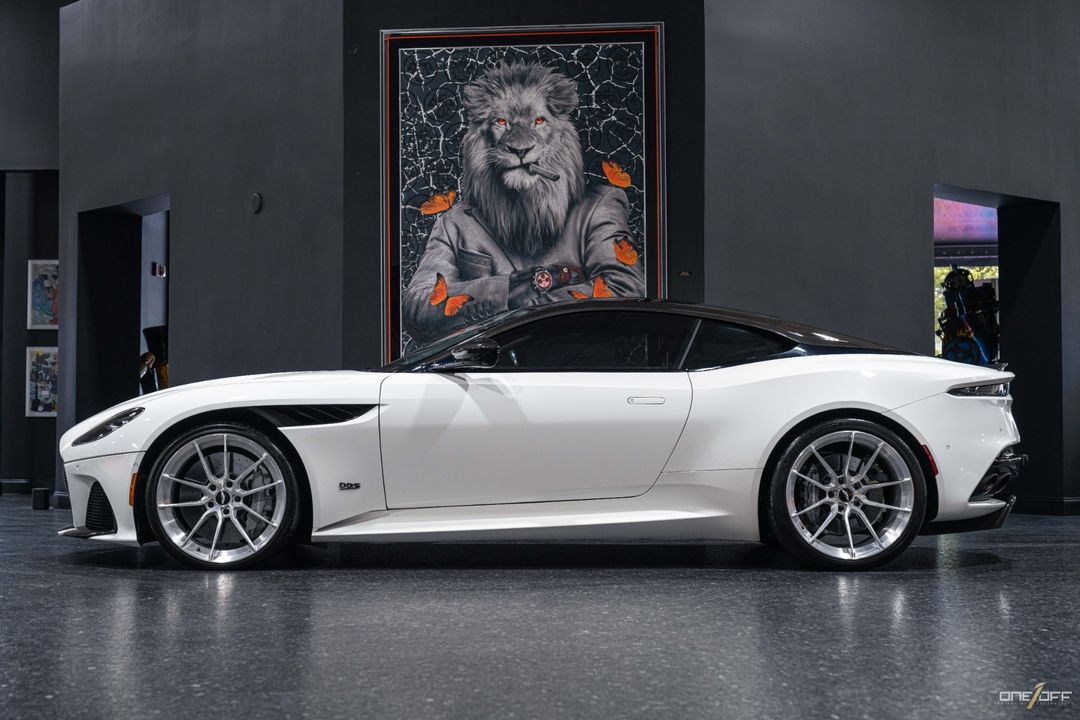 2019 Aston Martin DBS