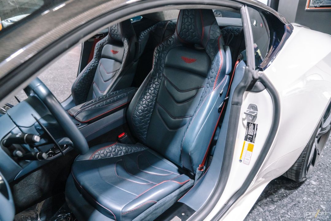 2019 Aston Martin DBS