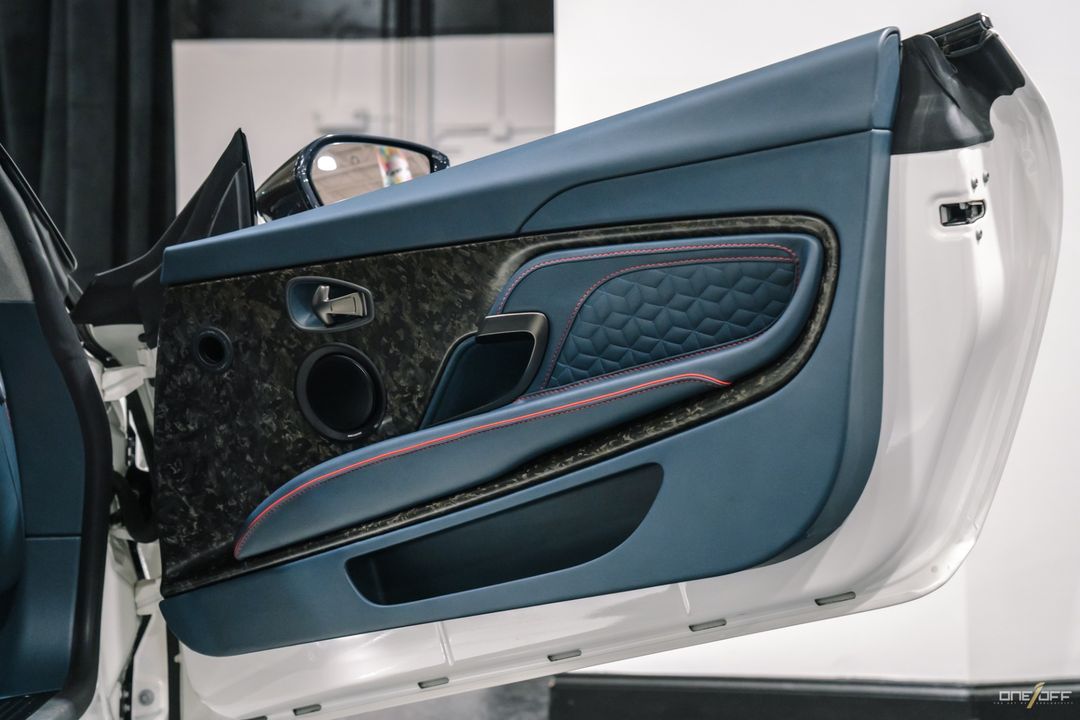 2019 Aston Martin DBS