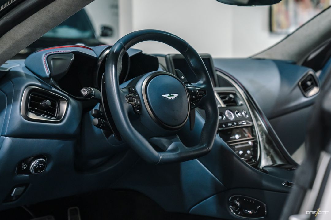 2019 Aston Martin DBS