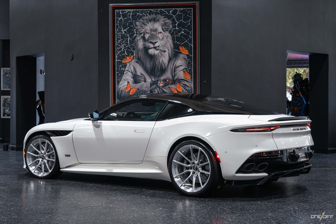 2019 Aston Martin DBS