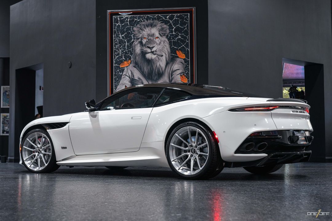 2019 Aston Martin DBS