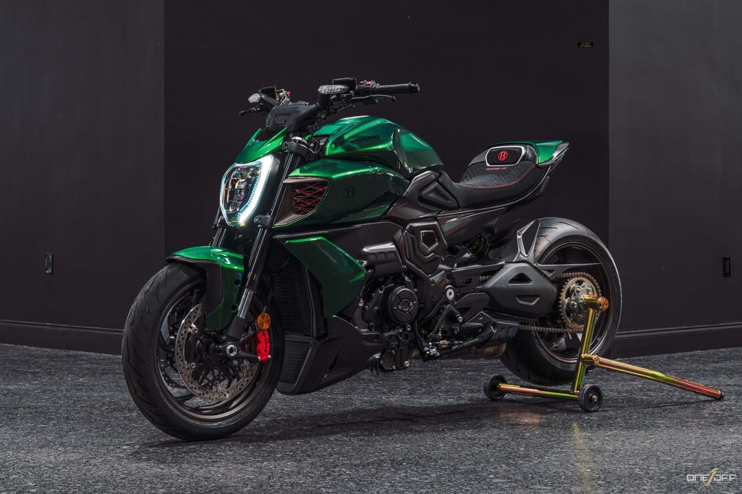 2024 Ducati Diavel V4 Bentley