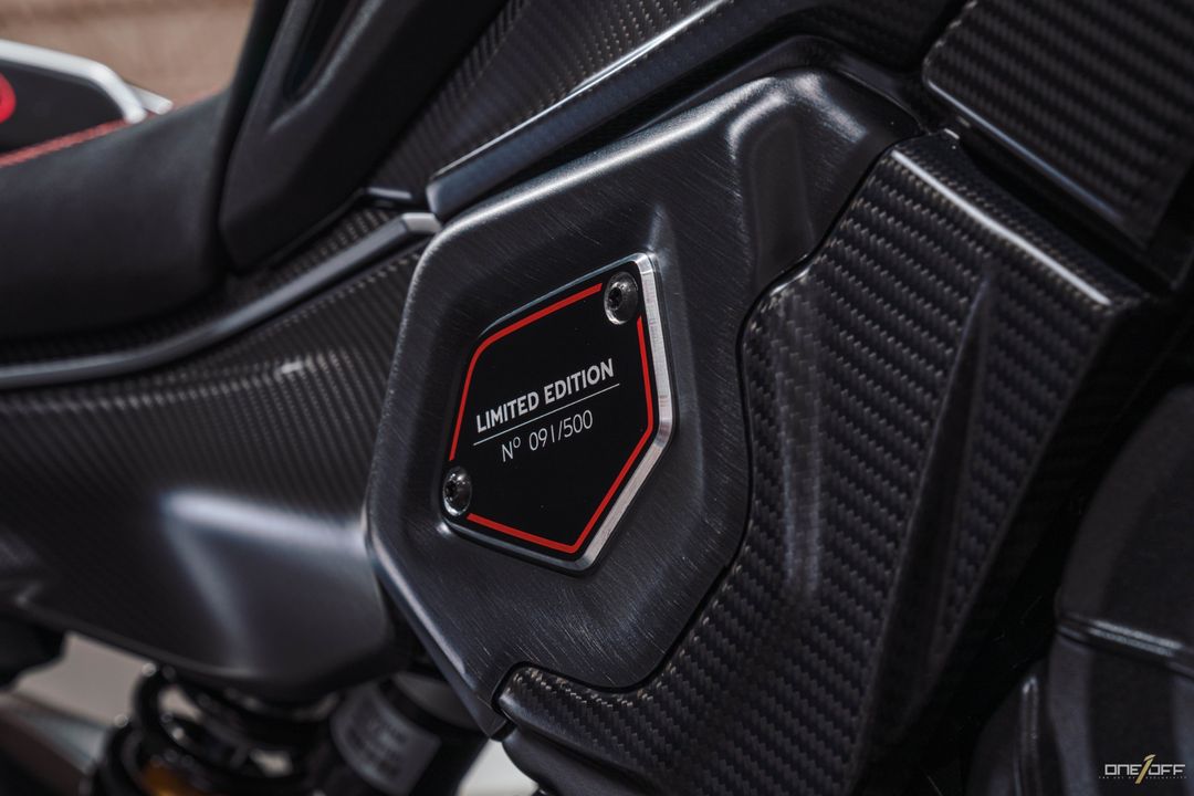2024 Ducati Diavel V4 Bentley
