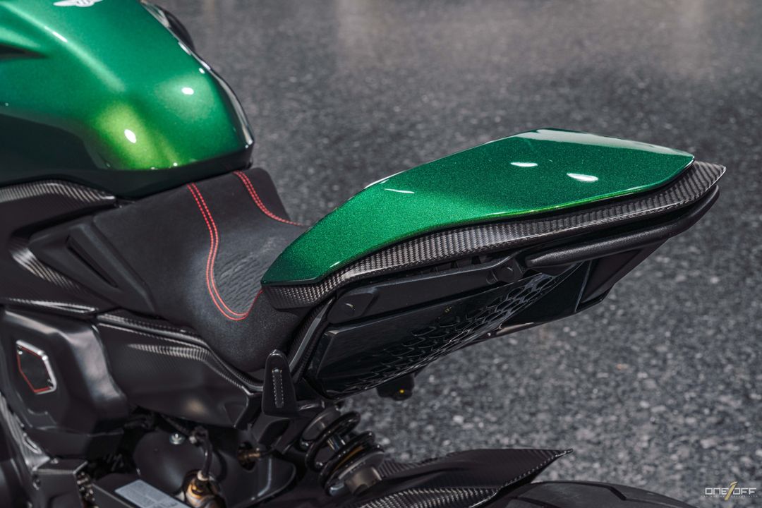 2024 Ducati Diavel V4 Bentley