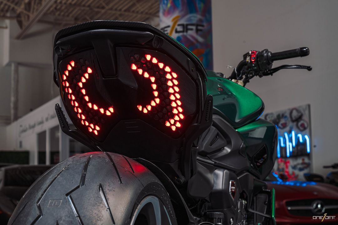 2024 Ducati Diavel V4 Bentley
