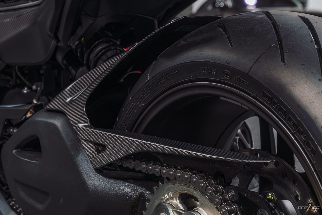 2024 Ducati Diavel V4 Bentley