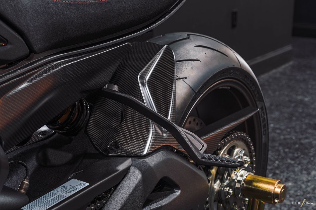 2024 Ducati Diavel V4 Bentley
