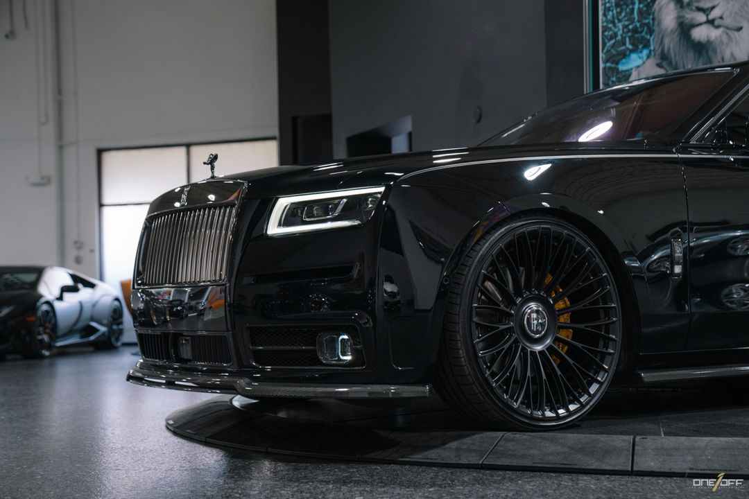2022 Rolls-Royce Black Badge Ghost
