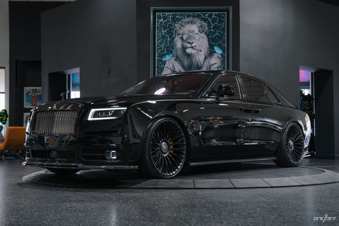 2022 Rolls-Royce Black Badge Ghost