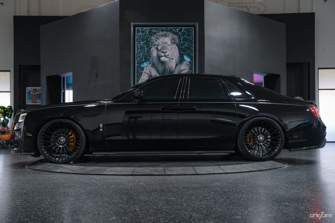 2022 Rolls-Royce Black Badge Ghost