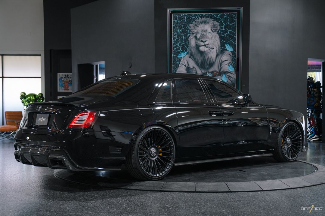 2022 Rolls-Royce Black Badge Ghost
