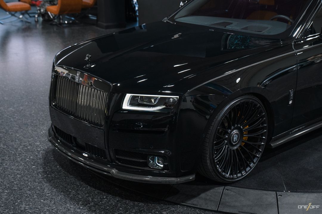 2022 Rolls-Royce Black Badge Ghost