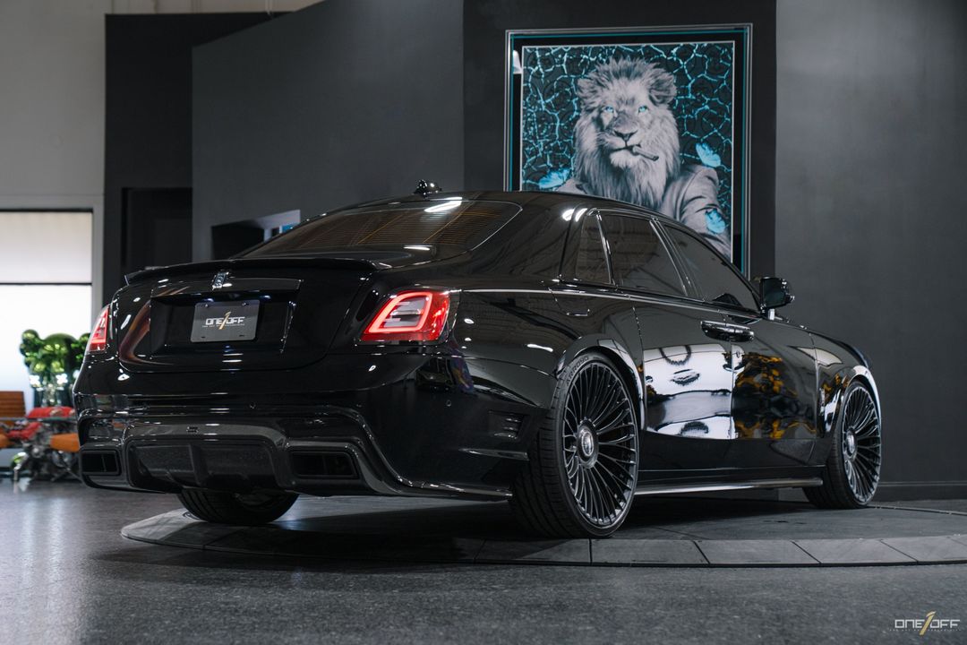 2022 Rolls-Royce Black Badge Ghost