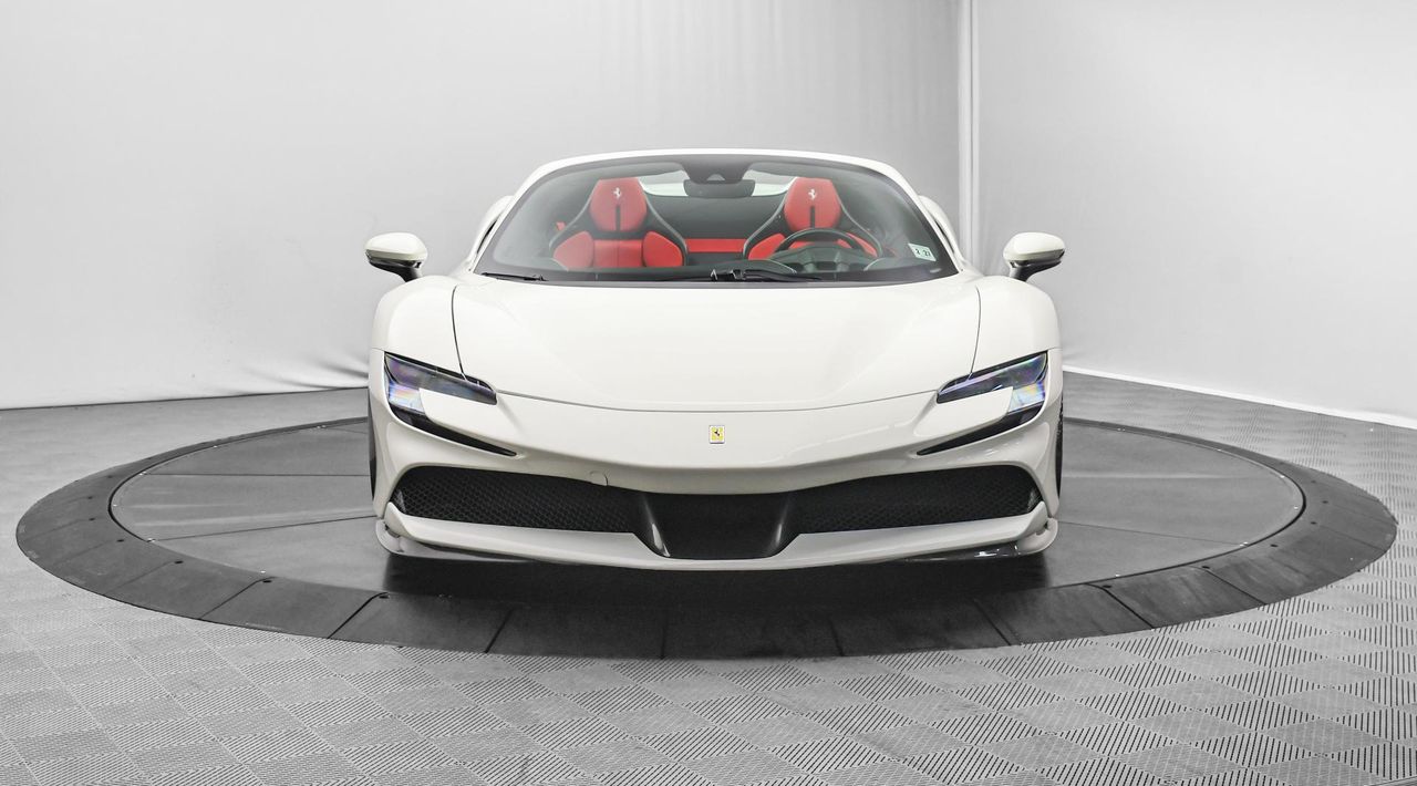 2022 Ferrari SF90 Spider