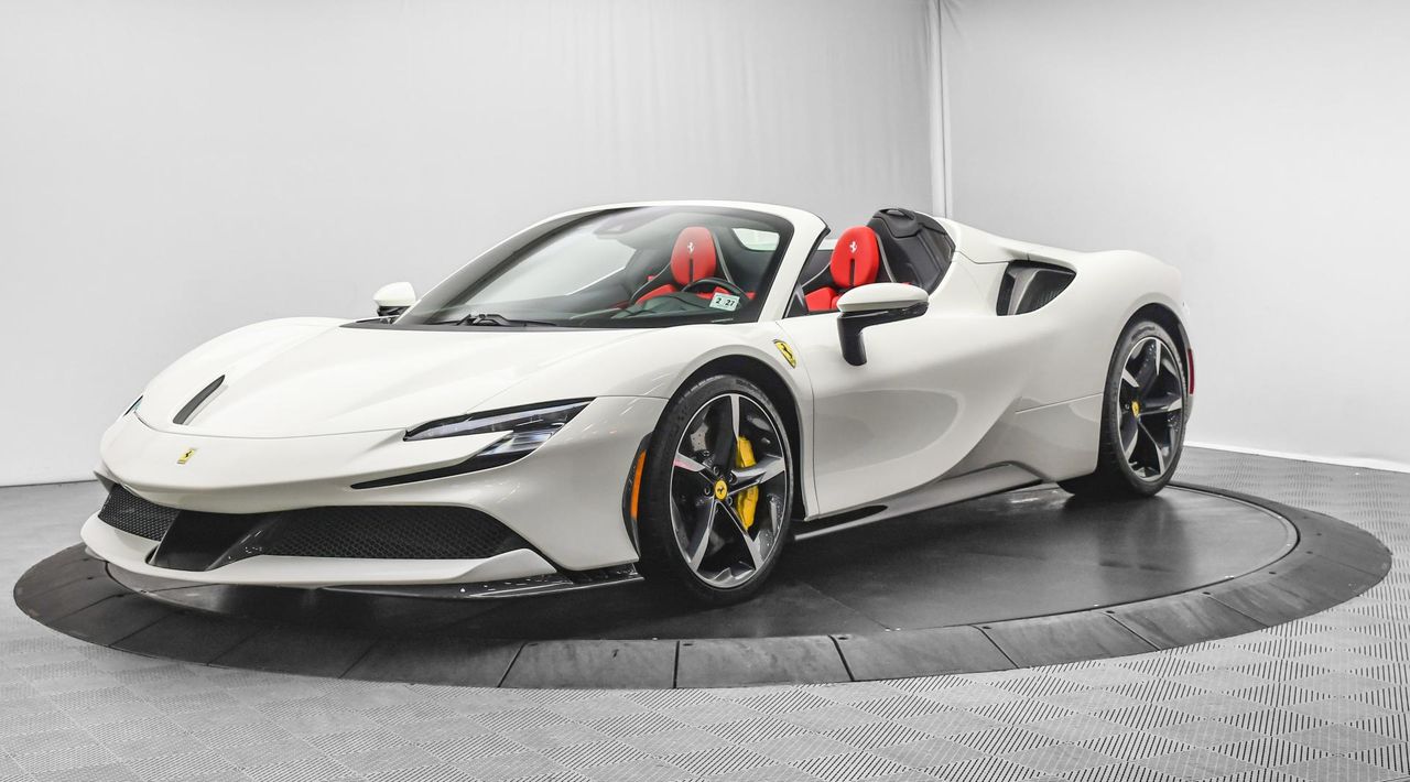 2022 Ferrari SF90 Spider