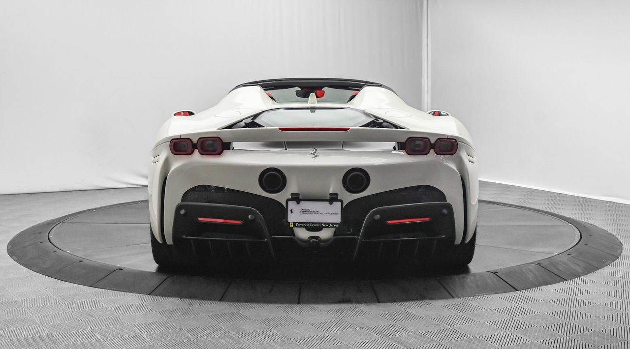 2022 Ferrari SF90 Spider
