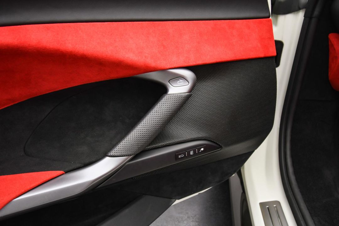 2023 Ferrari 296 GTS
