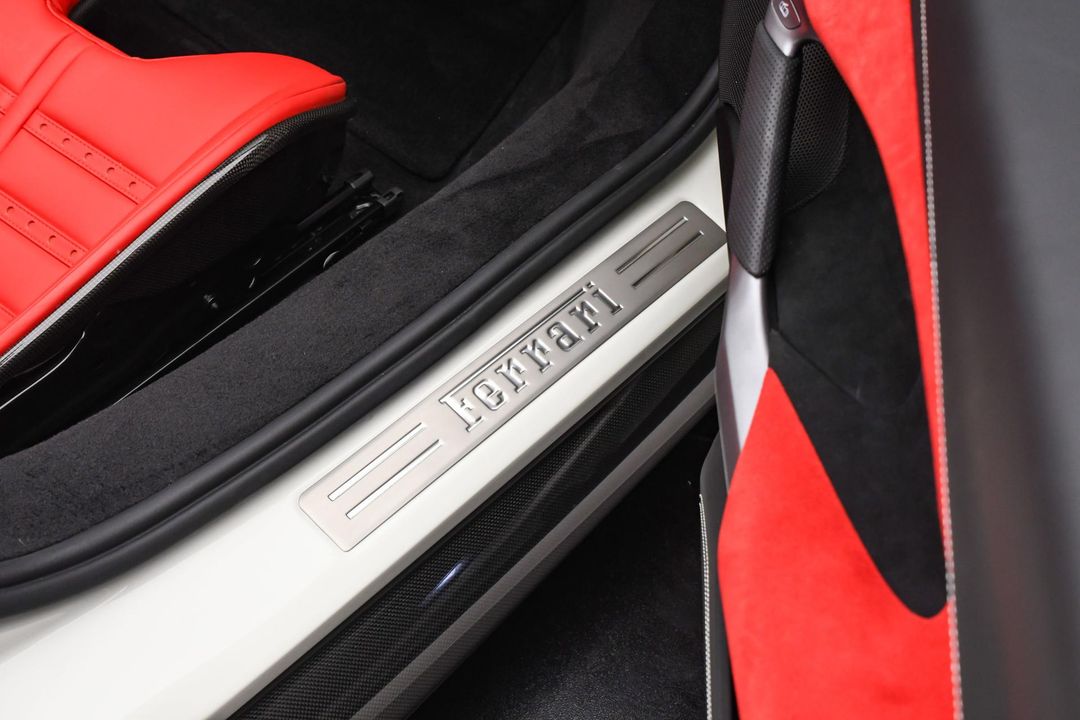 2023 Ferrari 296 GTS