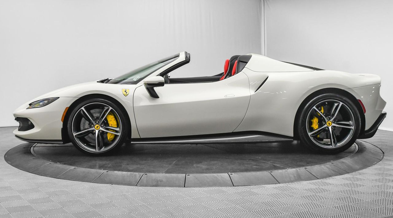 2023 Ferrari 296 GTS