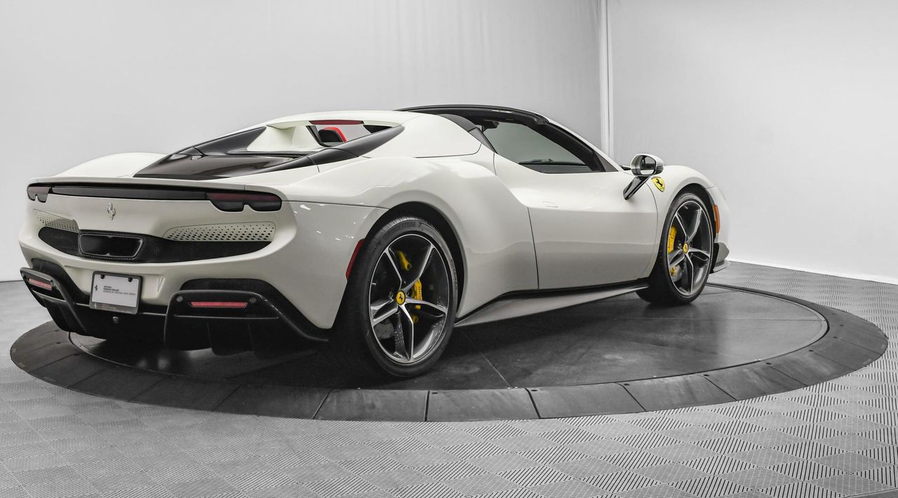 2023 Ferrari 296 GTS