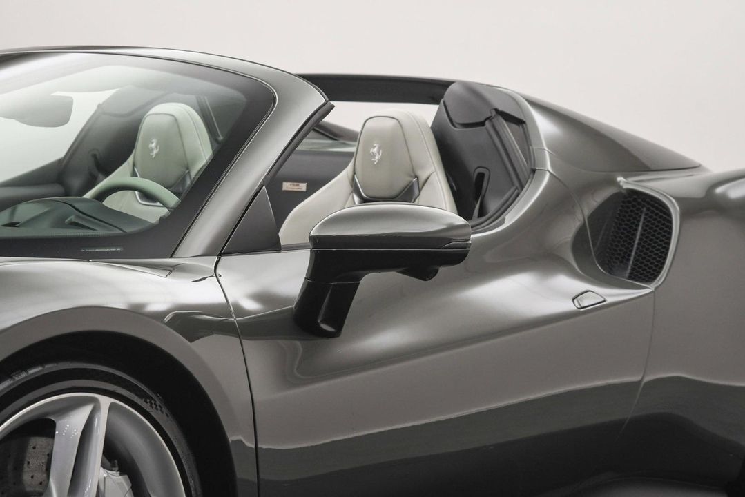 2024 Ferrari 296 GTS