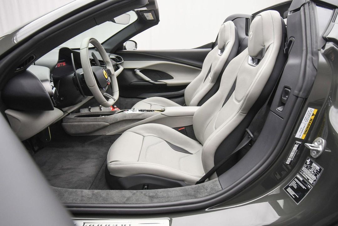 2024 Ferrari 296 GTS
