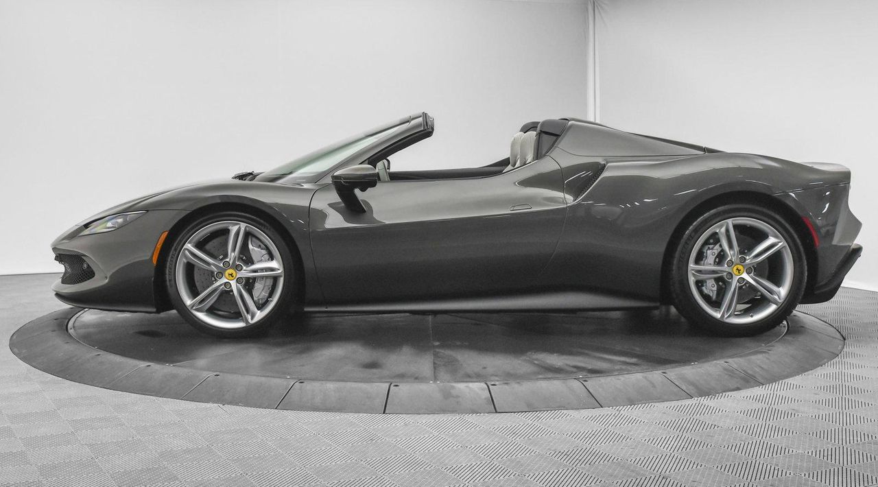 2024 Ferrari 296 GTS