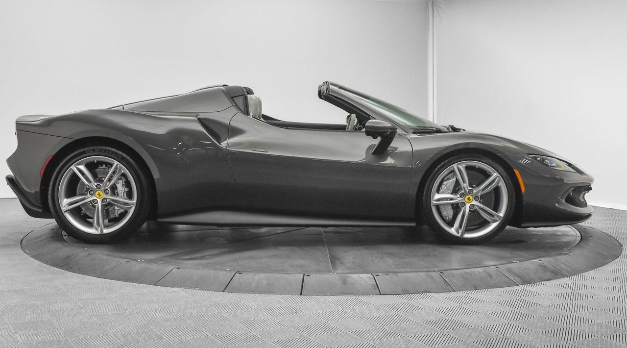 2024 Ferrari 296 GTS