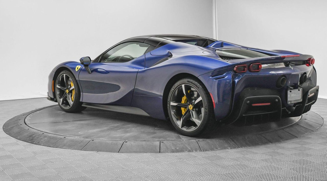2023 Ferrari SF90 Spider