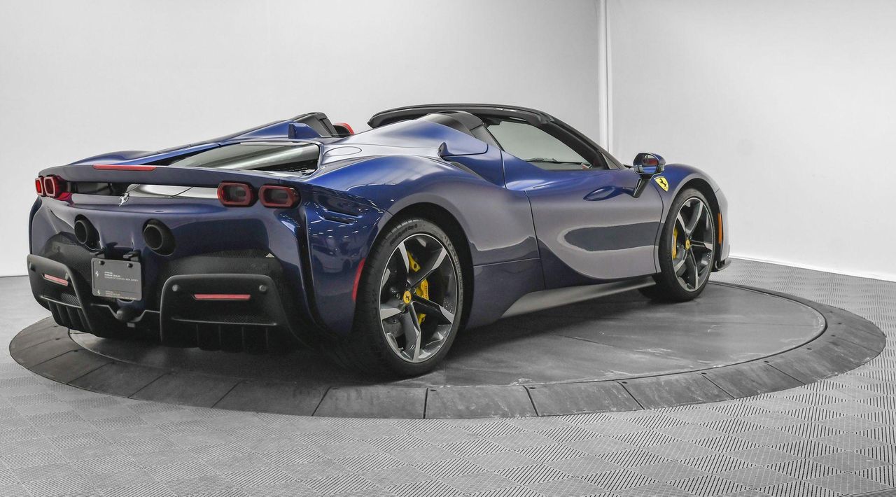 2023 Ferrari SF90 Spider