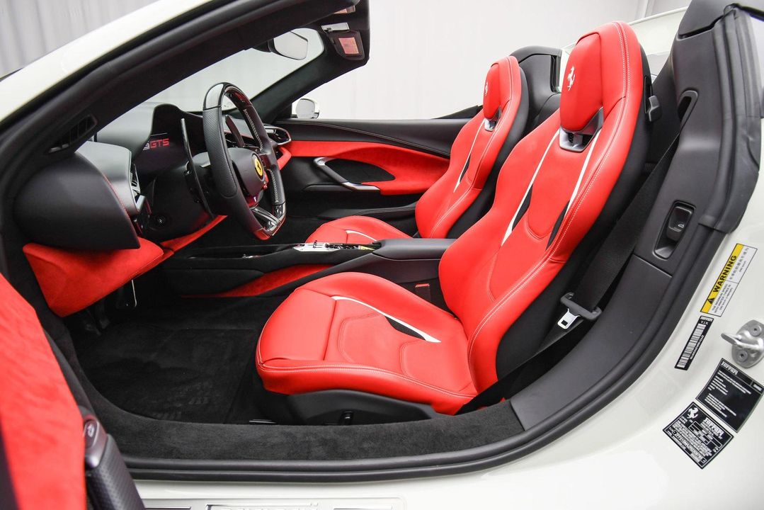 2024 Ferrari 296 GTS
